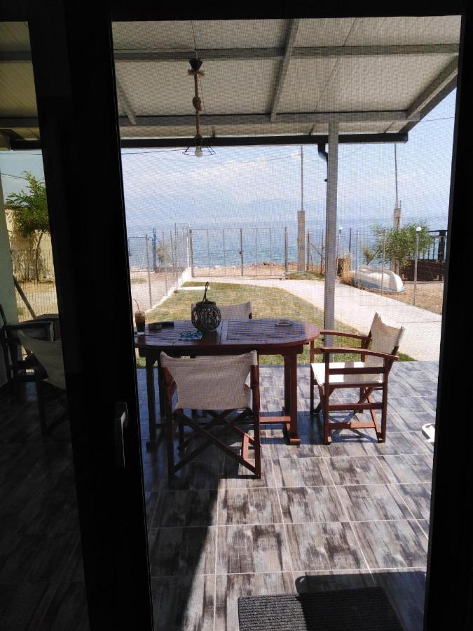 Villa Σπίτι Με Σοφίτα Μπροστά Στη Θάλασσα à Trápeza Extérieur photo